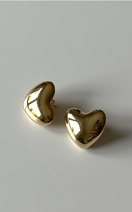 Voluptuous Heart Earrings & Necklace in Gold