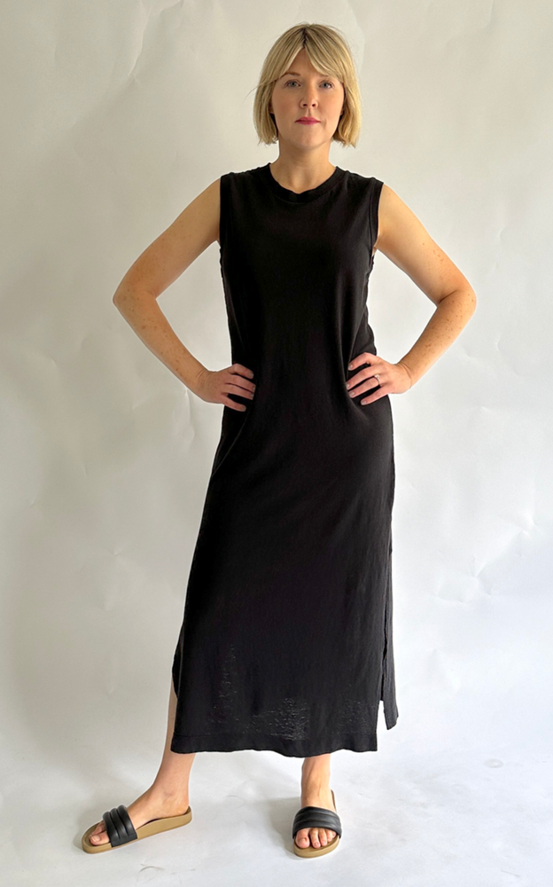 
                      
                        Hermosa Dress in Black
                      
                    