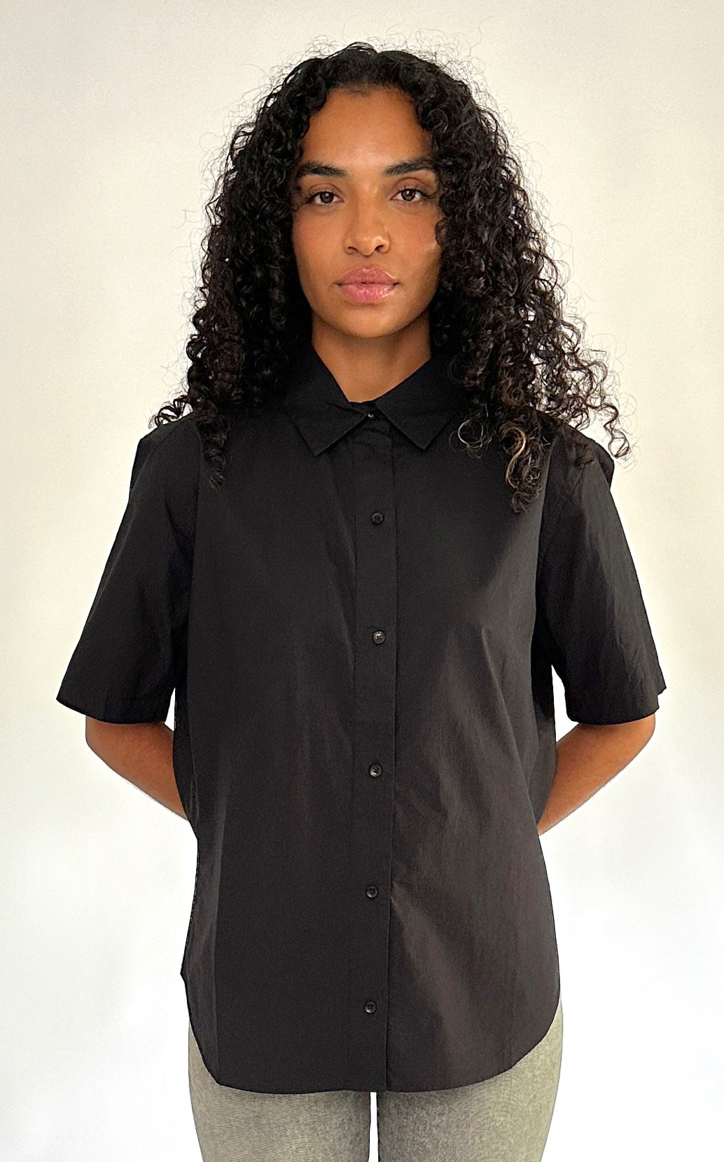 Ali Short Sleeve Button Down in Black