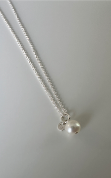  Small Pearl Necklace in Sterling Sliver