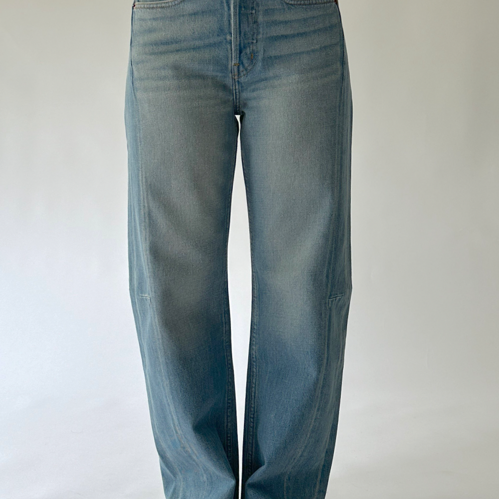 
                      
                        Slim Lasso in Hudson Wash
                      
                    