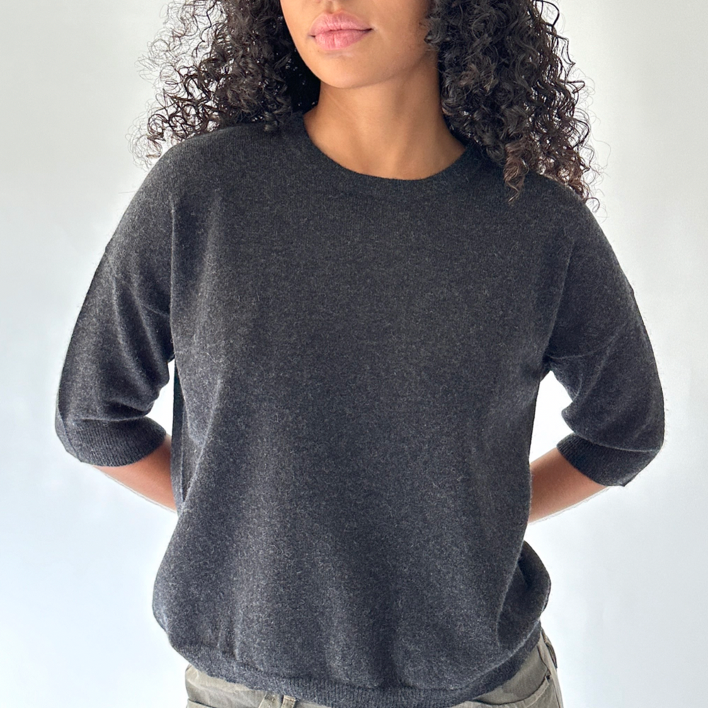 Boyfriend Cashmere Tee in Charcoal