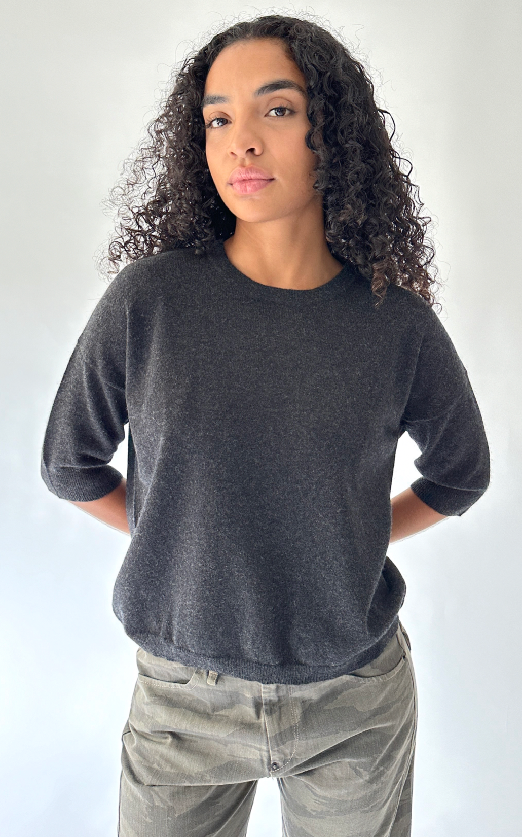 Boyfriend Cashmere Tee in Charcoal