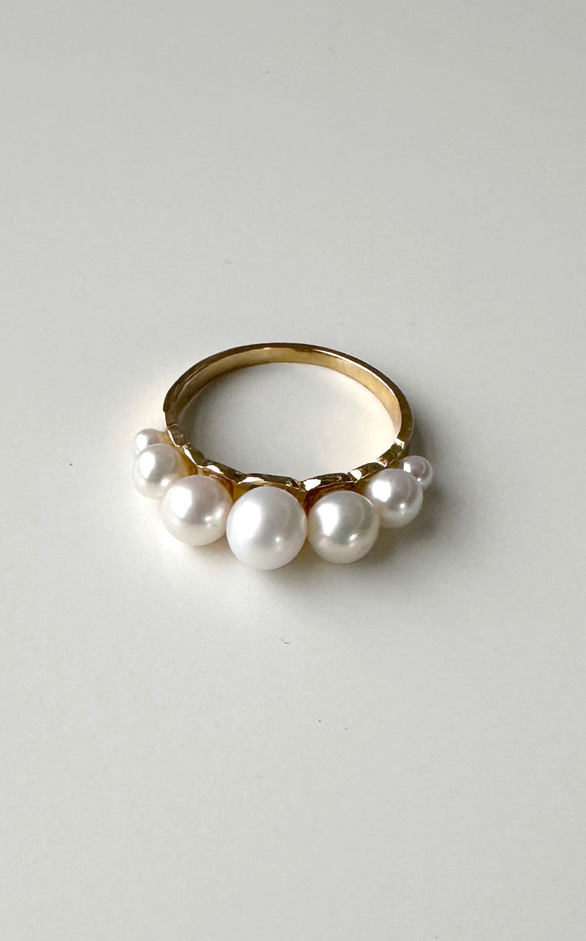 7 Pearl Ring