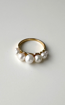  7 Pearl Ring