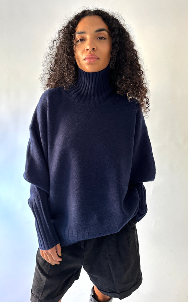 Highcollar Sweater in Indigo