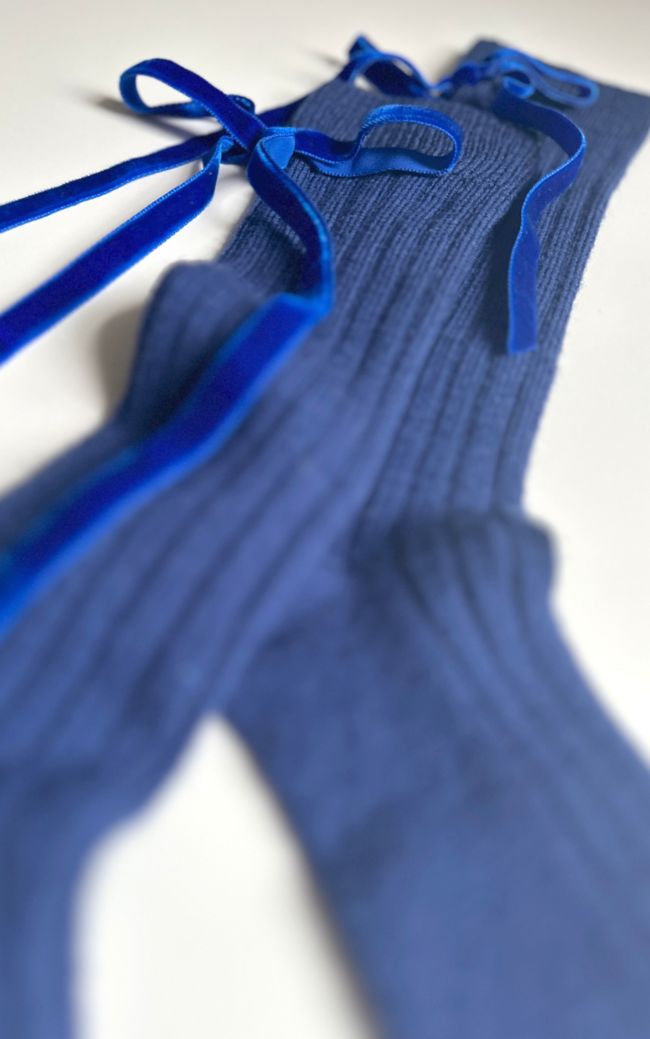 Velvet Bow Knee Sock in Blue