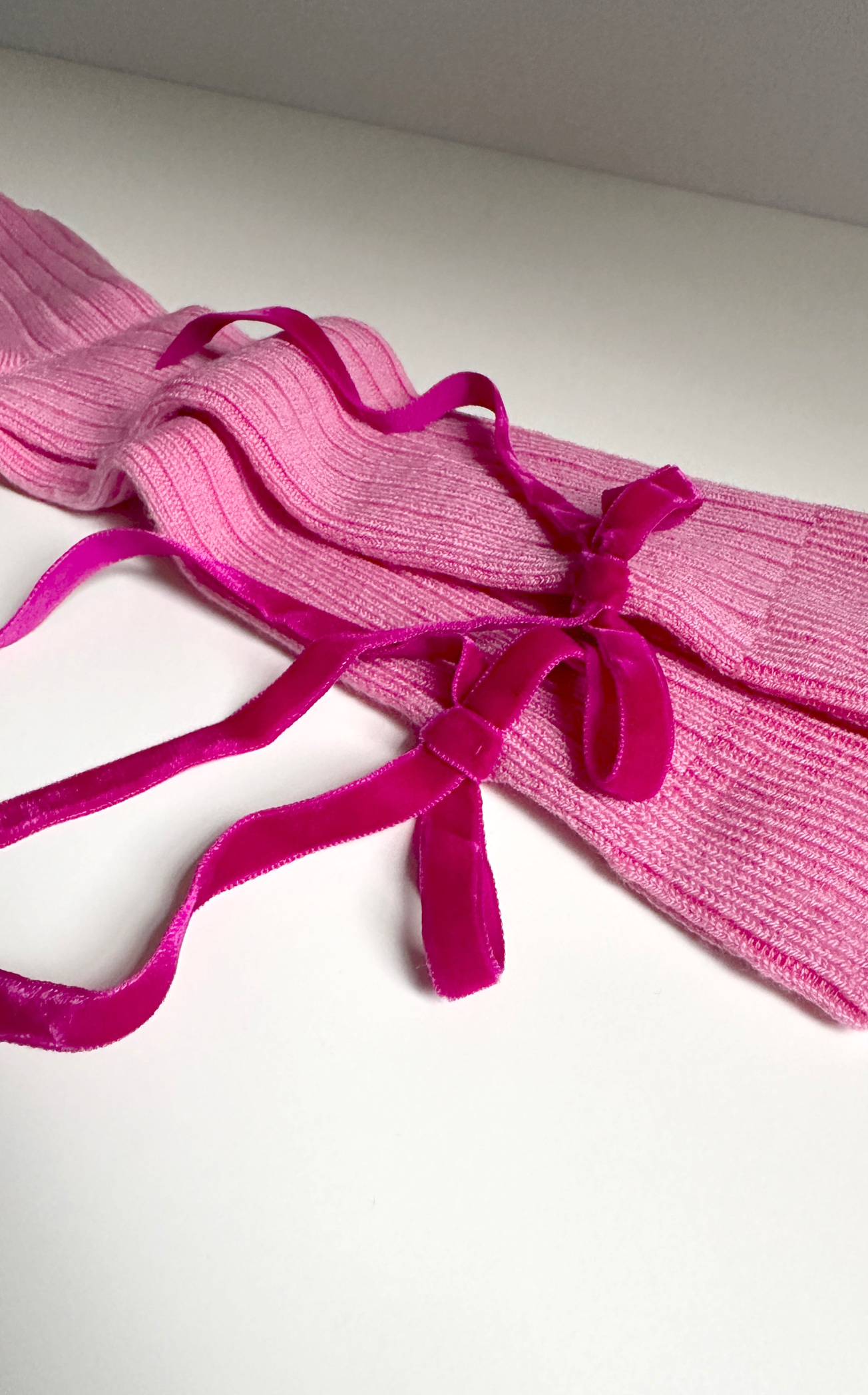 Velvet Bow Knee Sock in Pink