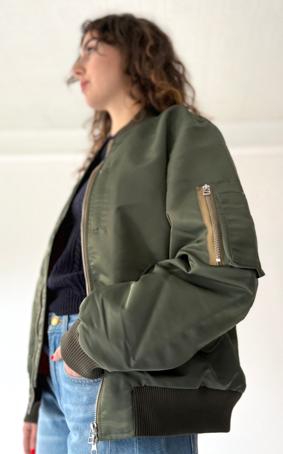 Strata Bomber in Olive