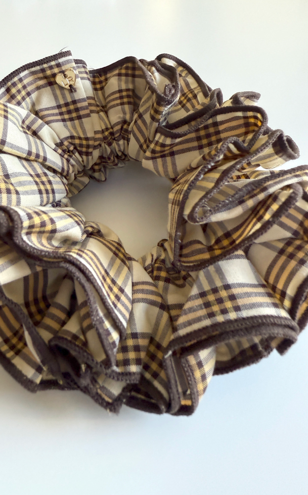 Felice Scrunchie in Butter Plaid