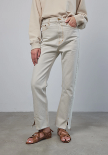  Stowe Jean in Tile White
